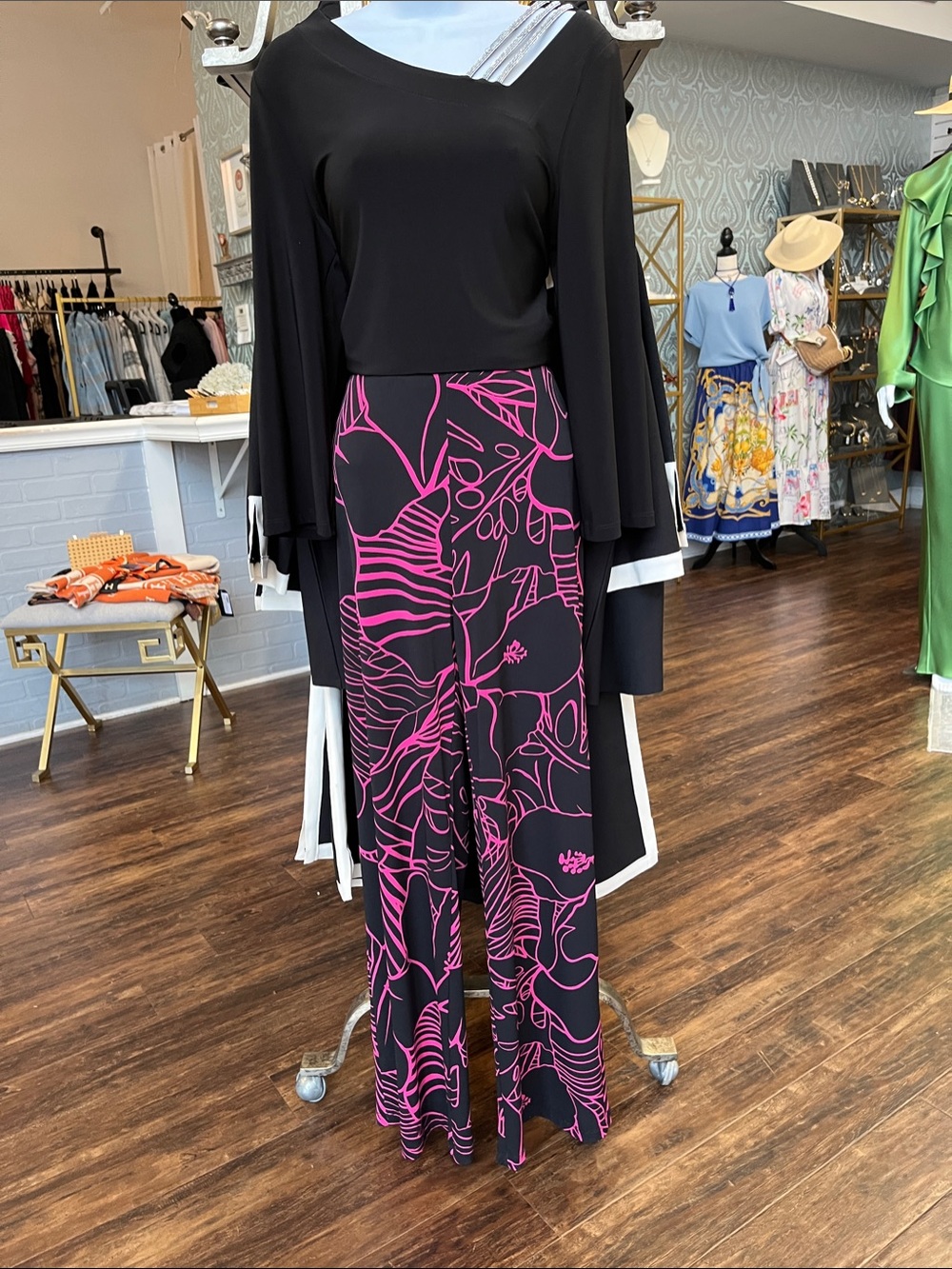 Frank Lyman Design Black Wide-Leg Pants with Hot Pink Abstract Print